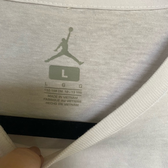 Jordan White Tee with Red and Black #23 Graphic. Boy’s Youth Size Large (12-13). - Picture 6 of 10